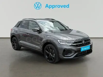 Usado VW T-Roc R-line 150 CV (110 kW) 2025 Gris / plata SUV