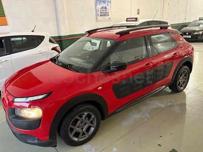 Usado Citroën C4 Cactus Feel 100 CV (73 kW) 2015 Rojo Utilitario