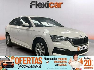 Usado Skoda Scala Ambition 110 CV (80 kW) 2021 Blanco Utilitario