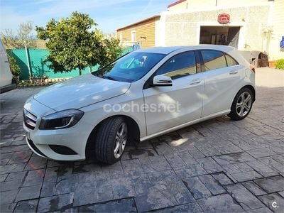 Blanco Usado 2015 Mercedes A200 AMG line Berlina | 13.000 € (Buen precio)