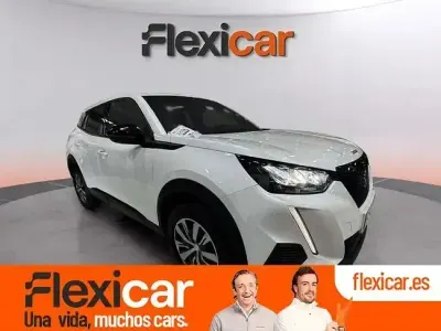 Usado Peugeot 2008 Active 100 CV (73 kW) 2022 Blanco SUV