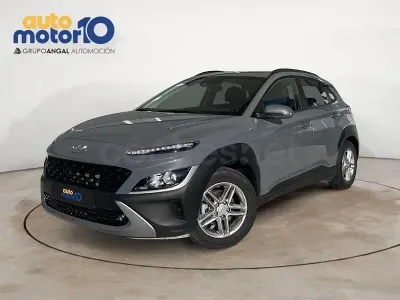 Usado Hyundai Kona 120 CV (88 kW) 2021 Gris / plata SUV