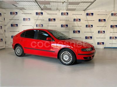 Rojo Usado 2001 Seat Leon Sport Berlina | 5690 €