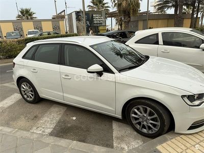 Usado Audi A3 Attraction 105 CV (77 kW) 2013 Blanco Berlina