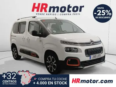 Usado Citroën Berlingo Shine 102 CV (75 kW) 2021 Blanco Monovolumen