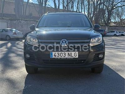 Begagnad VW Tiguan Advance 122 HK (89 kW) 2012 Svart SUV