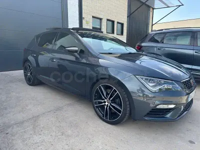 Usado Seat Leon CUPRA 290 CV (213 kW) 2018 Gris / plata Berlina