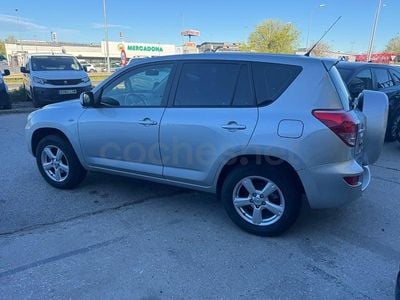 Usado Toyota RAV4 Executive 152 CV (111 kW) 2006 Gris / plata SUV