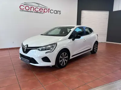 Usado Renault Clio Evolution 91 CV (66 kW) 2023 Blanco Utilitario