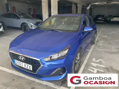 Usado Hyundai i30 95 HP (69 kW) 2018 Azul Sedan