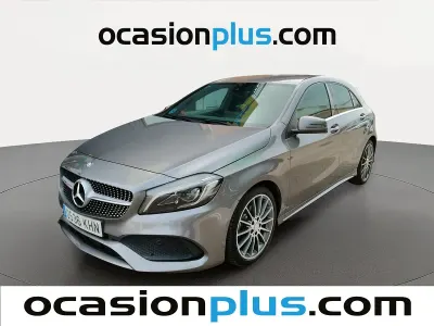 Usado Mercedes A180 109 CV (80 kW) 2018 Gris Utilitario