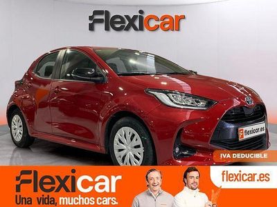 Usado Toyota Yaris Hybrid Active 116 CV (85 kW) 2023 Rojo
