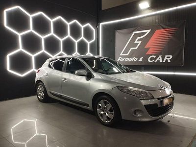 Usado Renault Mégane 110 CV (80 kW) 2012 Gris / plata Berlina