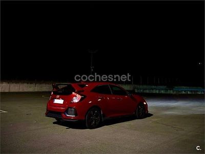 Usado Honda Civic Elegance 129 CV (94 kW) 2019 Rojo Berlina