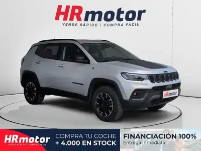 Usado Jeep Compass Trailhawk 240 CV (176 kW) 2022 Gris SUV