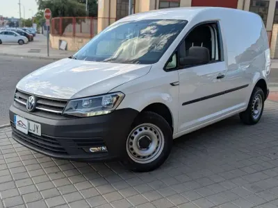 Usado VW Caddy 110 CV (80 kW) 2020 Blanco Monovolumen