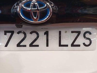 Usado Toyota Yaris Hybrid Business Edition 116 CV (85 kW) 2022 Blanco Berlina