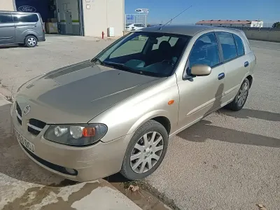 Usado Nissan Almera 116 CV (85 kW) 2005 Gris