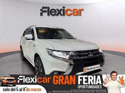 Usado Mitsubishi Outlander P-HEV 203 CV (149 kW) 2017 Blanco SUV