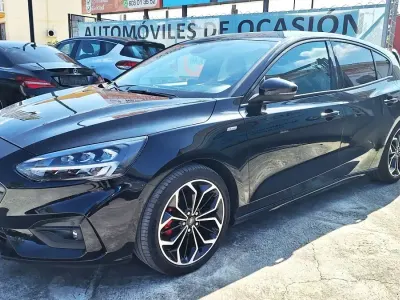 Usado Ford Focus ST-Line 182 CV (133 kW) 2020 Negro Berlina