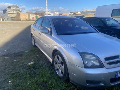 Gris / plata Usado 2004 Opel Vectra GTS Elegance Berlina | 1700 €