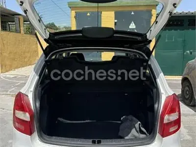 Usado Skoda Fabia 60 CV (44 kW) 2009 Blanco Berlina
