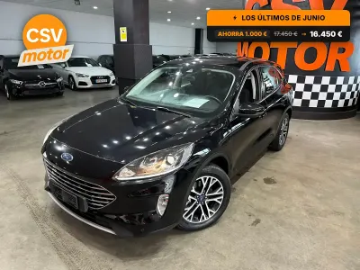 Usado Ford Kuga Titanium 226 CV (166 kW) 2020 Negro SUV