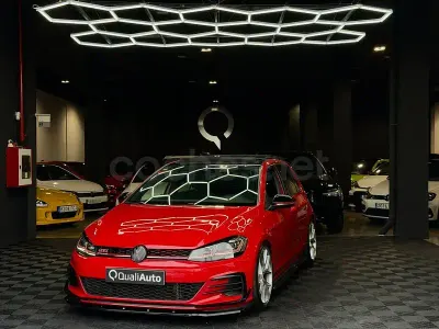Usado VW Golf VIII GTI 245 CV (180 kW) 2020 Rojo Berlina