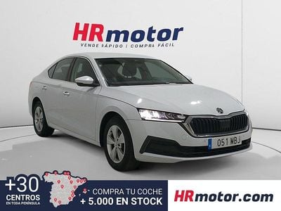 Blanco Usado 2022 Skoda Octavia Ambition Berlina | 16.890 € (Precio justo)