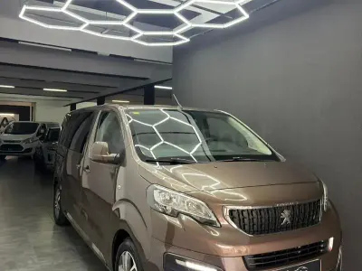 Usado Peugeot Traveller