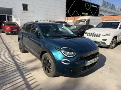 Nuevo Fiat 600 La Prima 101 CV (74 kW) 2025 Verde SUV