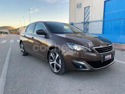 Usado Peugeot 308 GT-line 150 CV (110 kW) 2015 Marrón Berlina