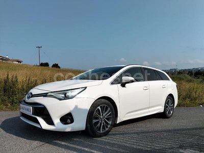 Blanco Usado 2016 Toyota Avensis Advance Familiar | 11.790 € (Precio justo)