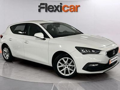 Usado Seat Leon Reference 116 CV (85 kW) 2021 Blanco Utilitario