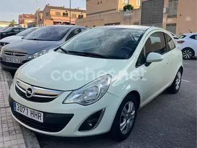 Usado Opel Corsa Essentia 65 CV (47 kW) 2011 Blanco Utilitario