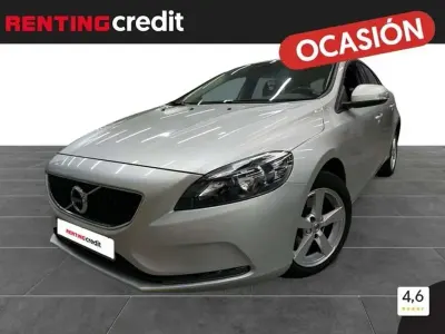 Usado Volvo V40 Inscription 122 CV (89 kW) 2018 Plateado Utilitario
