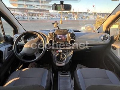 Usado Peugeot Partner Tepee Active 100 CV (73 kW) 2016 Gris / plata Monovolumen