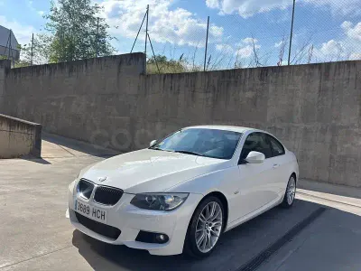 Usado BMW 320 184 CV (135 kW) 2011 Blanco Coupe