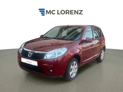 Usado Dacia Sandero Lauréate 75 CV (55 kW) 2012 Granate Berlina