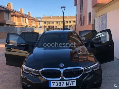 Usado BMW 320e 190 CV (139 kW) 2021 Negro Familiar