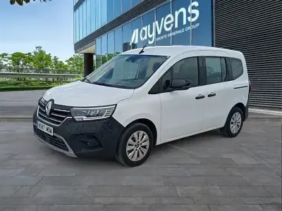 Usado Renault Kangoo 95 CV (69 kW) 2023 Blanco Monovolumen