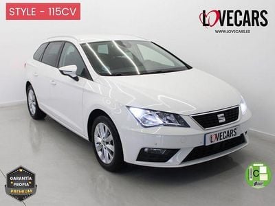 Usado Seat Leon Style 115 CV (84 kW) 2020 Blanco Familiar
