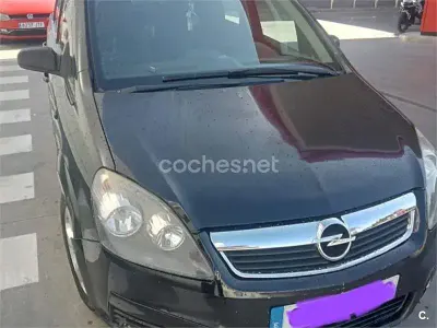 Usado Opel Zafira Enjoy 120 CV (88 kW) 2006 Negro Monovolumen