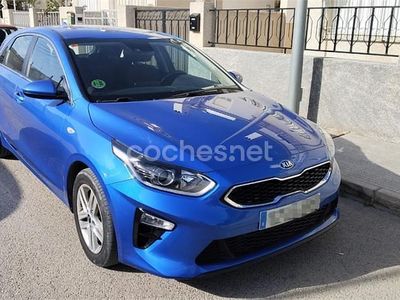 Occasion Kia Ceed 120 PK (88 kW) 2018 Blauw Hatchback
