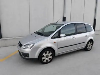 Usado Ford C-MAX Ghia 109 CV (80 kW) 2004 Gris / plata Monovolumen