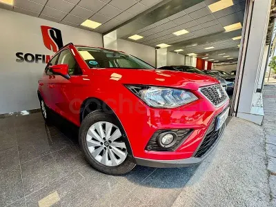 Usado Seat Arona Ecomotive 95 CV (69 kW) 2020 Rojo SUV