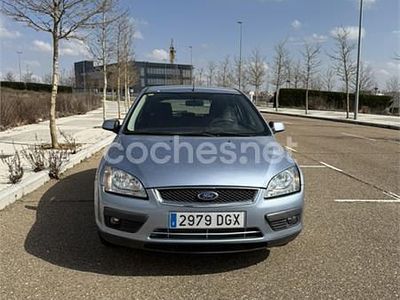 Usado Ford Focus Trend 109 CV (80 kW) 2005 Azul Berlina