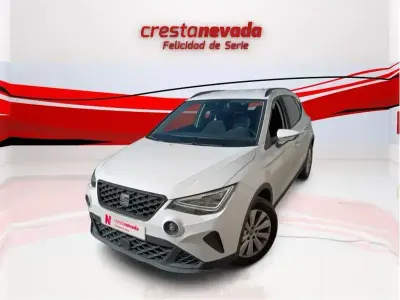 Usado Seat Arona Style 110 CV (80 kW) 2023 Blanco SUV