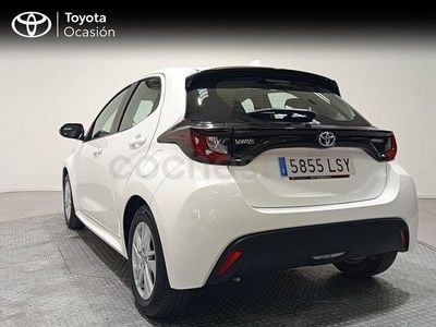 Usado Toyota Yaris Hybrid Business Edition 116 CV (85 kW) 2021 Blanco Berlina