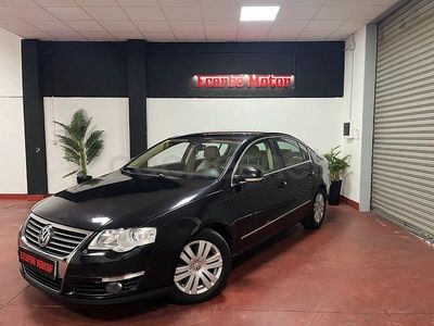 Usado VW Passat Highline 140 CV (102 kW) 2007 Negro Berlina